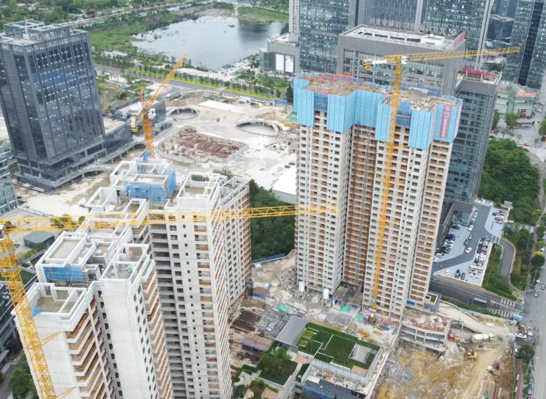 喜讯 贵阳产控旗下贵阳投控·中科怡璟项目住宅楼全面封顶，构筑城市宜居新地标